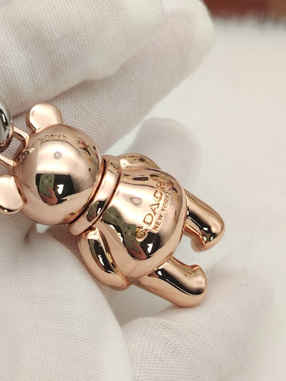Coach Metal 3D Bear Bag Charm Key Ring Clip Rose Gold 87166 - Picture 5 of 8